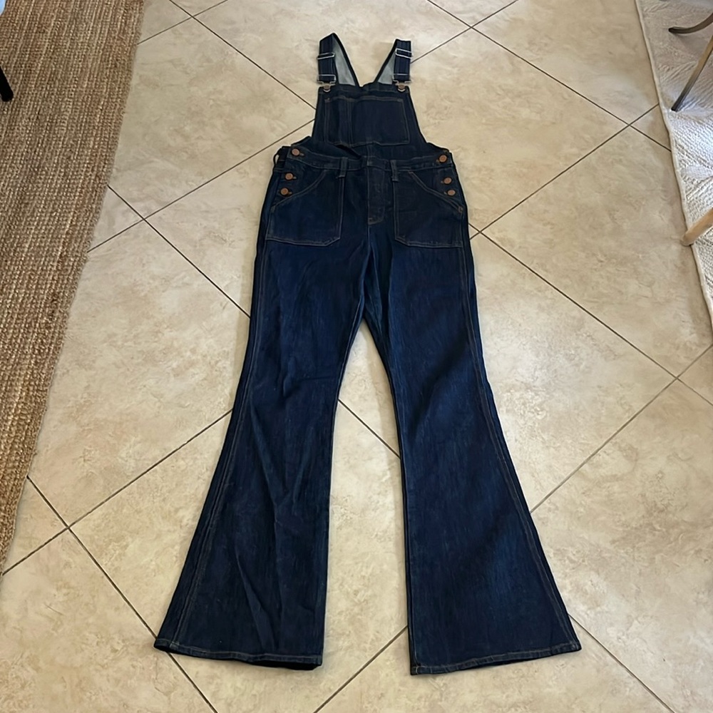 Madewell Flea Market Flare Denim Overall in Dark Washed indigo size M